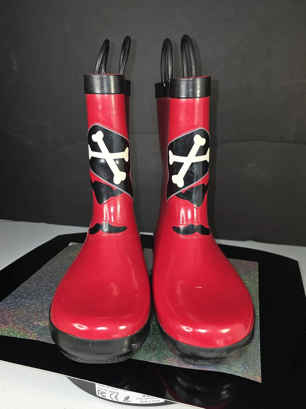 Gymboree Red Pirate Skull Rain Boots with Black Trim Big Boys Sz 2